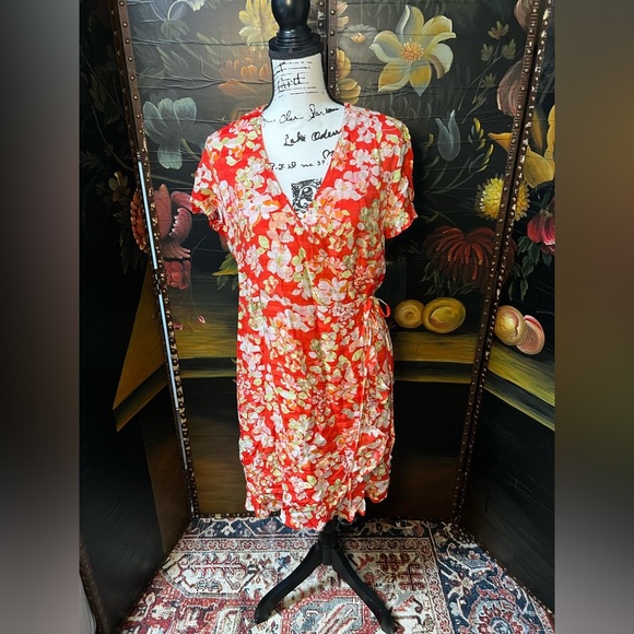 J. Jill red floral wrap dress (D2) - Picture 1 of 11